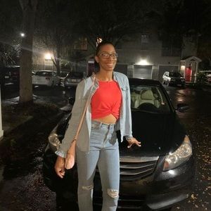 Meet your Posher, Ashley